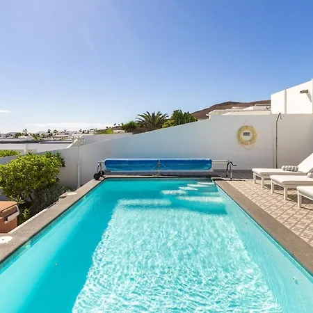 別荘 3 Bedroom With Pool And Jacuzzi *