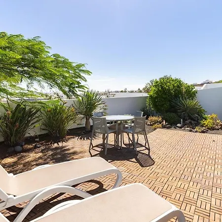 別荘 3 Bedroom With Pool And Jacuzzi