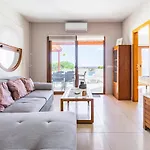Semesterbostad 3 Bedroom With Pool And Jacuzzi *