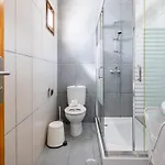Semesterbostad 3 Bedroom With Pool And Jacuzzi