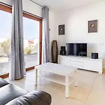 Semesterbostad 3 Bedroom With Pool And Jacuzzi
