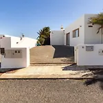 3 Bedroom With Pool And Jacuzzi Semesterbostad *