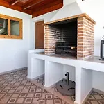 Semesterbostad 3 Bedroom With Pool And Jacuzzi *