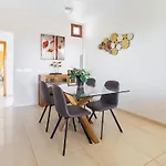 Semesterbostad 3 Bedroom With Pool And Jacuzzi Playa Blanca (Lanzarote)