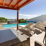 3 Bedroom With Pool And Jacuzzi Semesterbostad