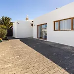 3 Bedroom With Pool And Jacuzzi