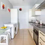 Semesterbostad 3 Bedroom With Pool And Jacuzzi