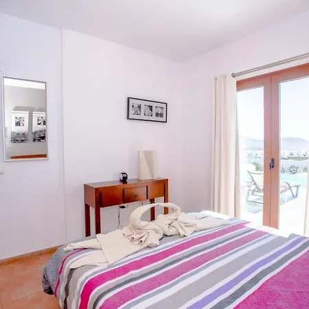 3 Bedroom With Pool And Jacuzzi