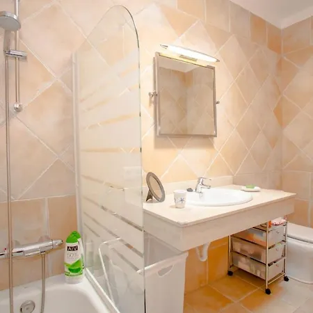 Сasa de vacaciones 3 Bedroom With Pool And Jacuzzi Playa Blanca (Lanzarote)