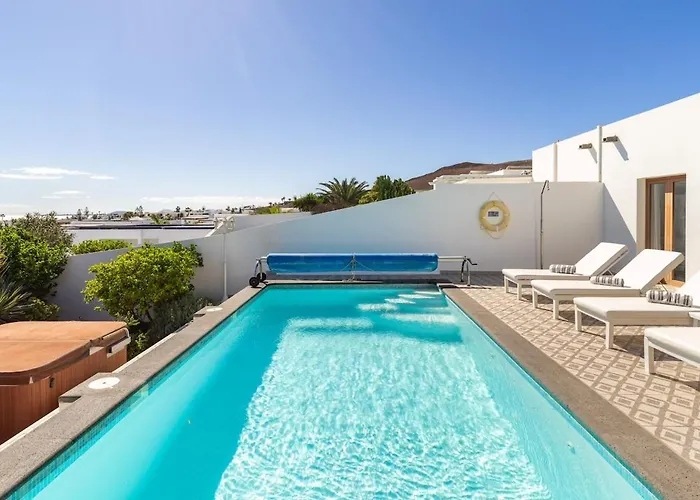 Сasa de vacaciones 3 Bedroom With Pool And Jacuzzi *