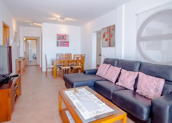 3 Bedroom With Pool And Jacuzzi Сasa de vacaciones Playa Blanca (Lanzarote)